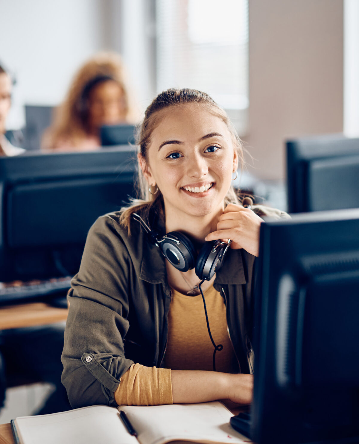 In-House Training Vs Outsourced Corporate Training: Which Is Right For Your Business?